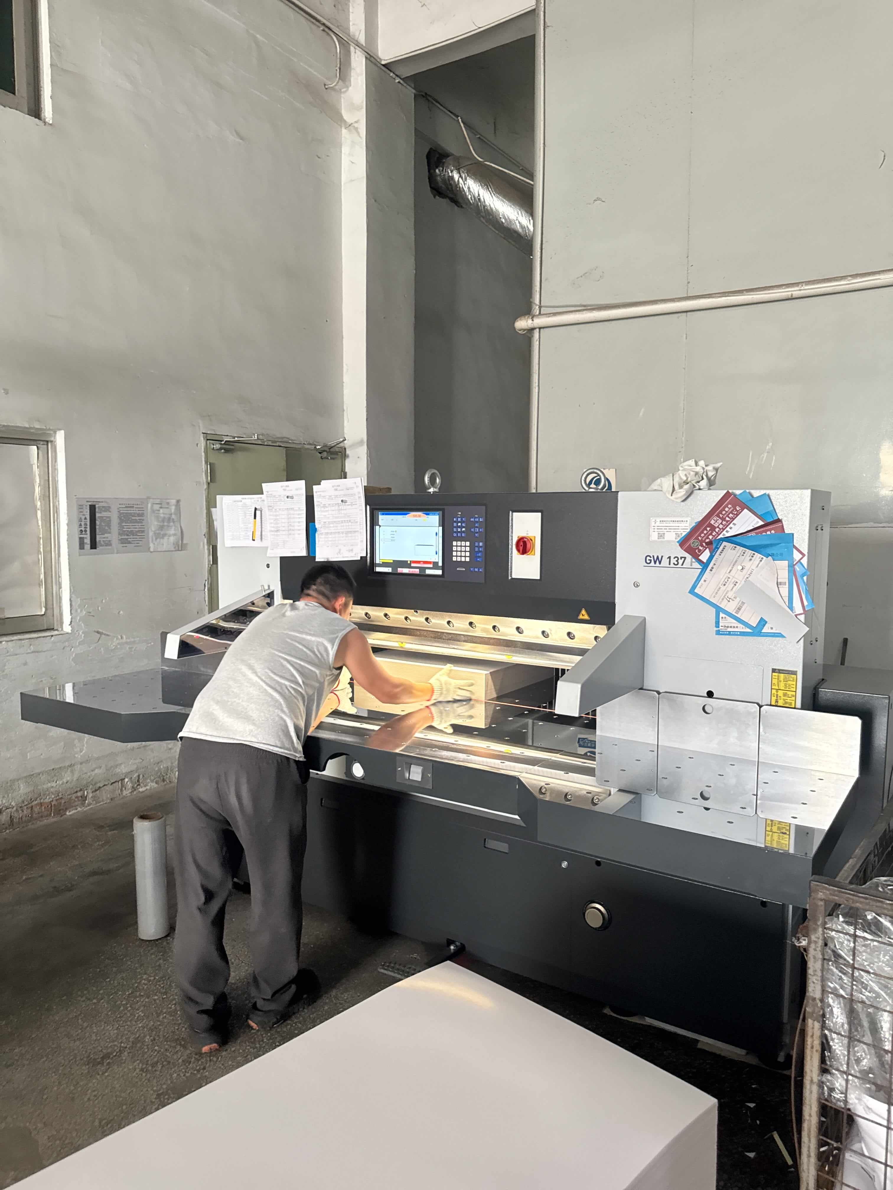 Precision Cutting Machine